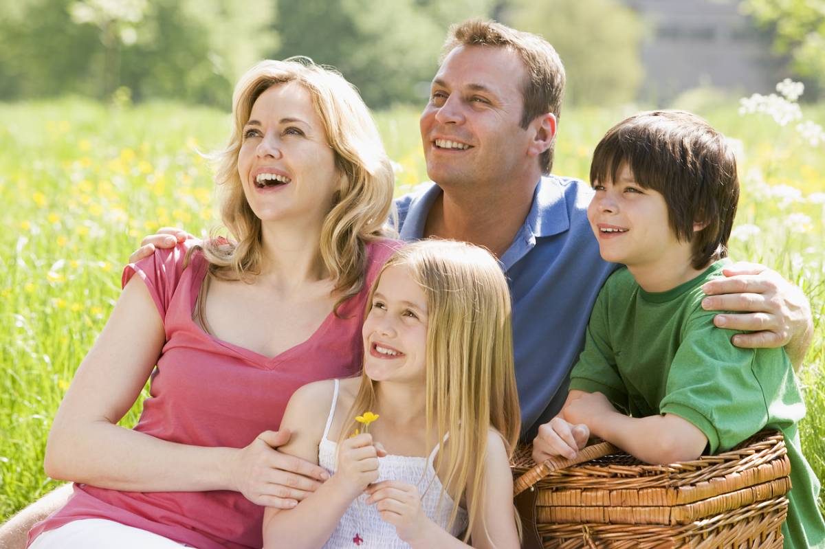 Familia Feliz